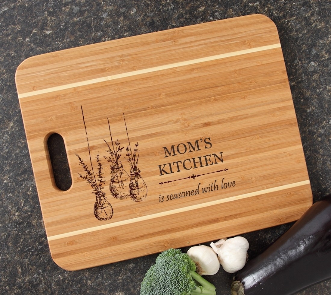 Personalized Cutting Board Engraved 15x12 Handle DESIGN 37