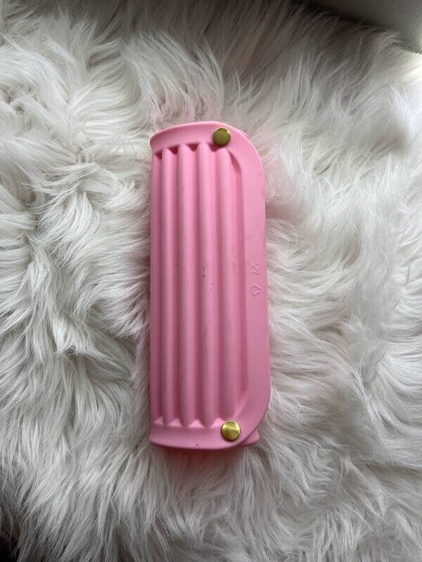Baby pink sleeve