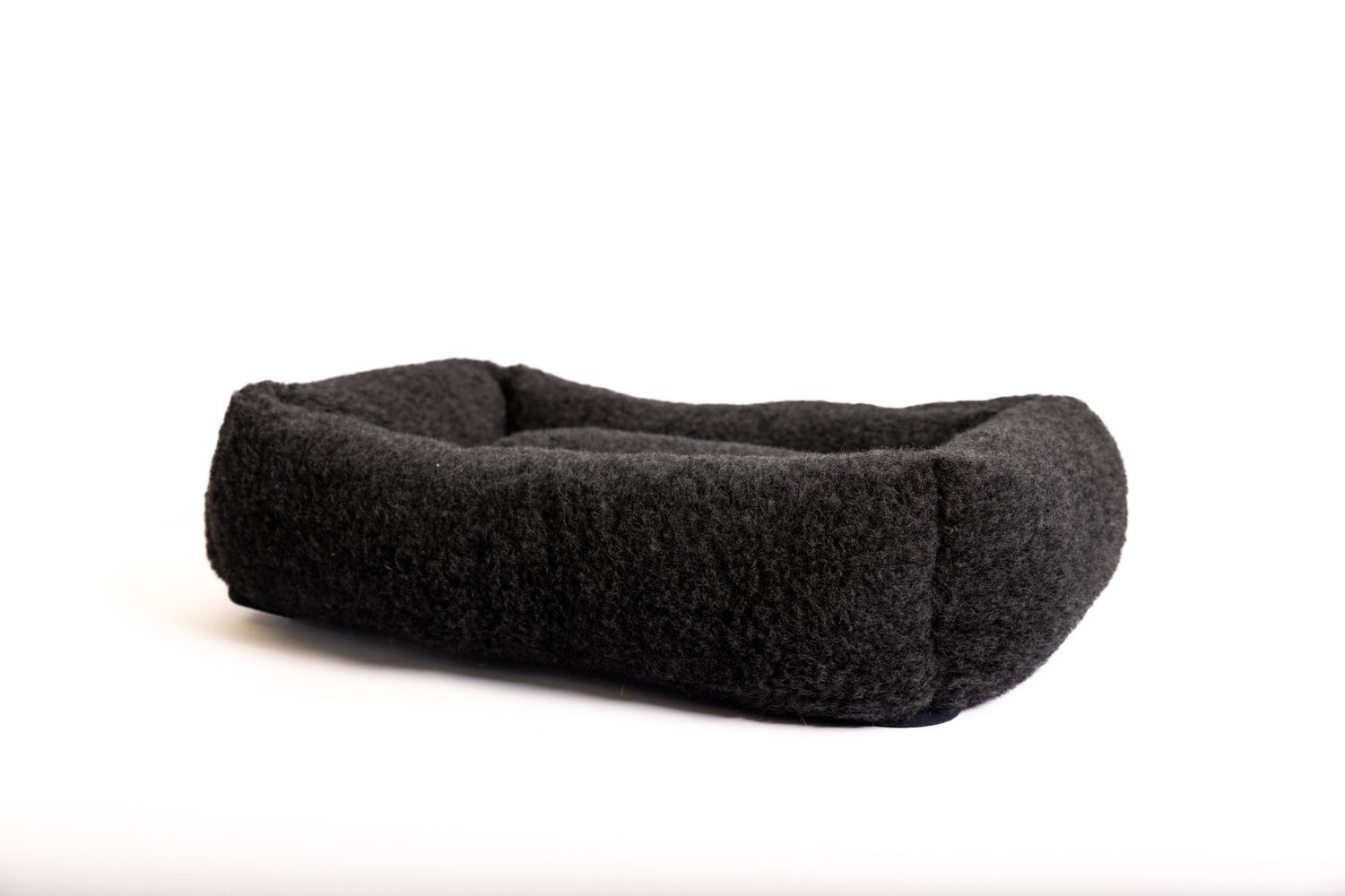 Hundekorb aus Deichschafwolle