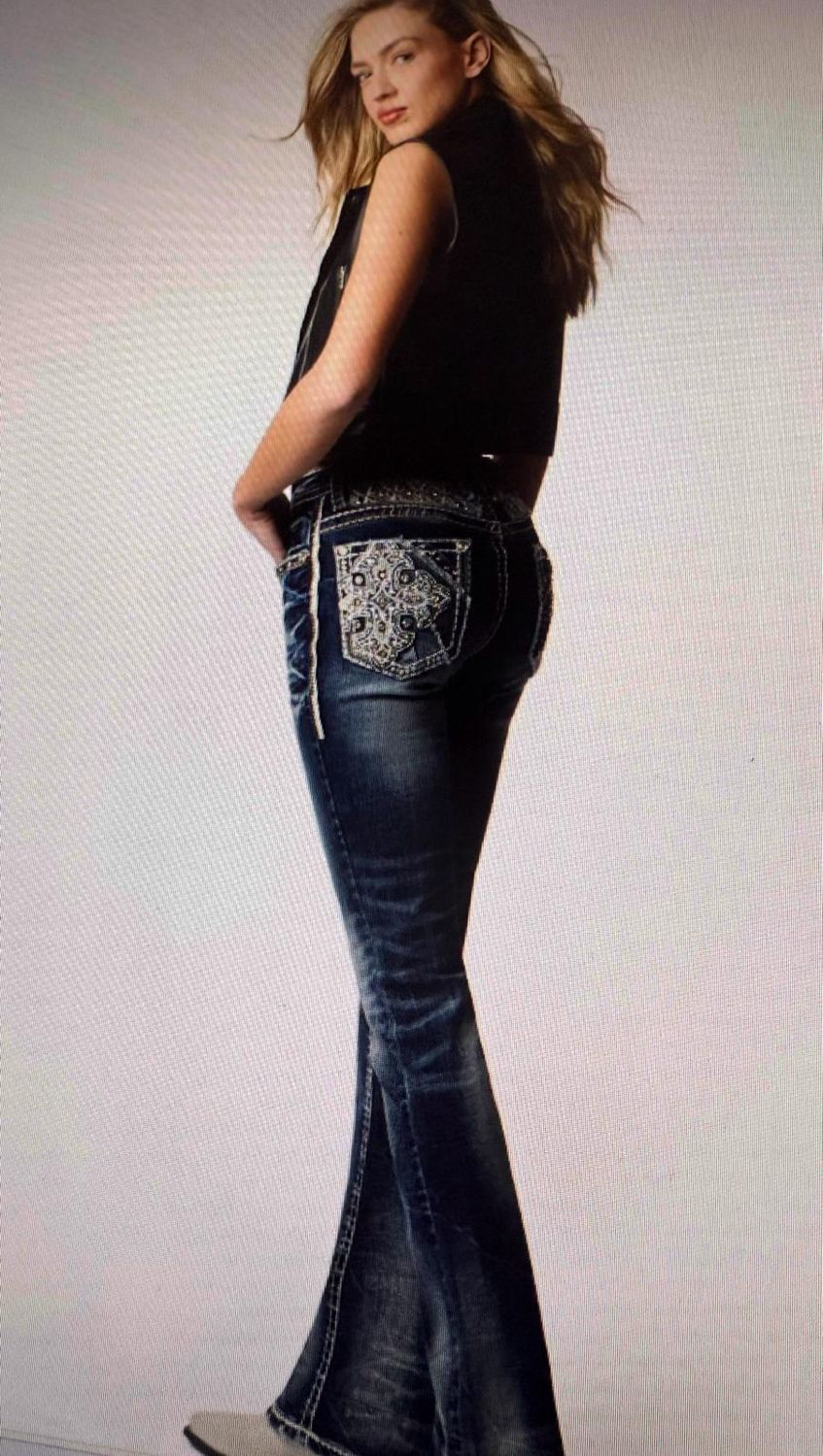 Women&#39;s Embroidered Bootcut Jeans