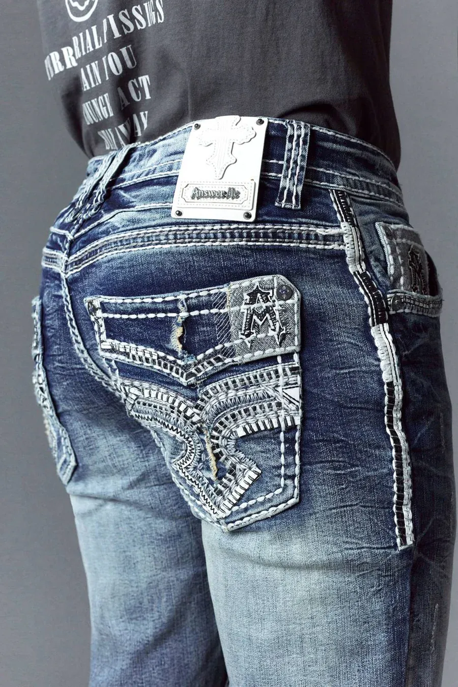 Men&#39;s Embroidered Straight Leg Jeans