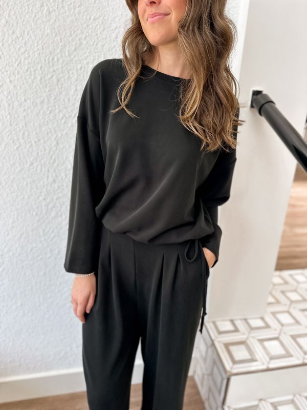 Black Pleated Wide Leg Pants