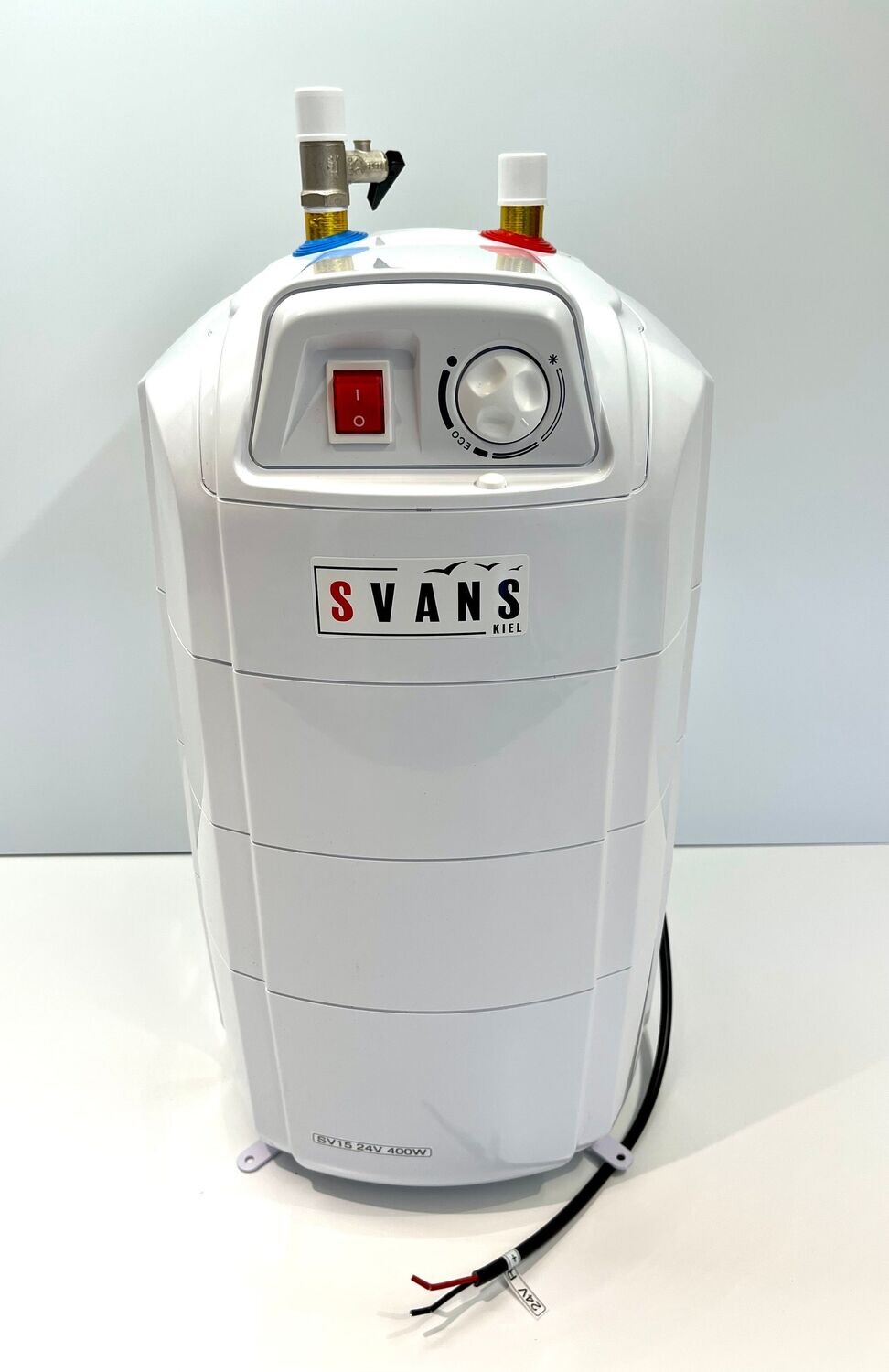 Bollitore per acqua calda Svans SV15 24 volt resistente alla pressione. Bollitore per acqua calda Svans SV15 24 volt resistente alla pressione.