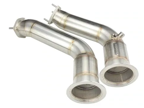Audi RS6 C8 downpipes met sportkatalysatoren