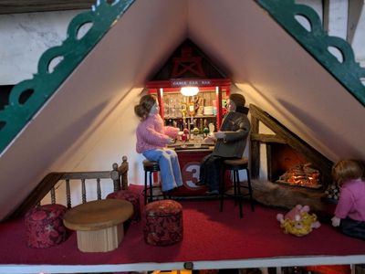 Pubs, Bars and Cafes