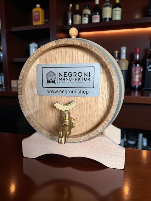 Negroni Holzfass mit Negroni aus der Negroni Manufaktur