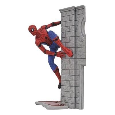 Marvel Comics Gallery Spider-Man Homecoming Statue