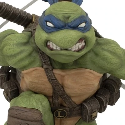 Teenage Mutant Ninja Turtles Gallery  Deluxe Leonardo Statue