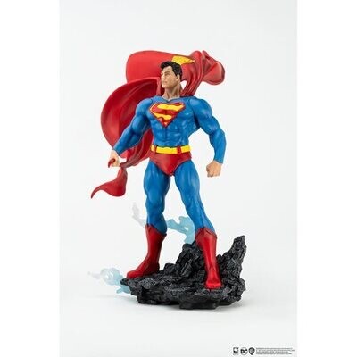 Statue DC Heroes Superman Classique Échelle 1/8