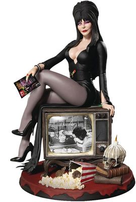 Elvira Mistress of the Dark Static-6 11 Inch Limited Edition 1/6 Scale Statue