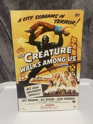 Universal Monsters Creature walks among us from The Black Lagoon 1/6 Scale Sideshow Action Figure
