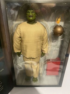 Universal Monsters Creature walks among us from The Black Lagoon 1/6 Scale Sideshow Action Figure