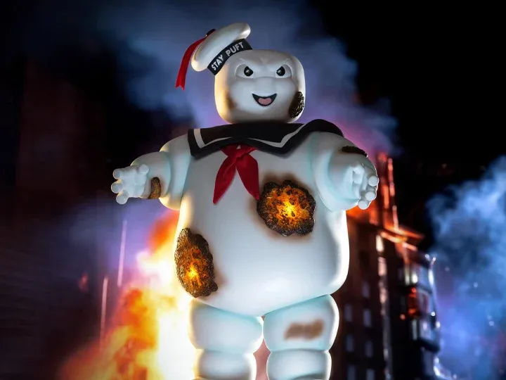 Statue Ghostbusters Stay Puff Marshmallow Man en Feu De Luxe en Vinyle 12 Pouces
