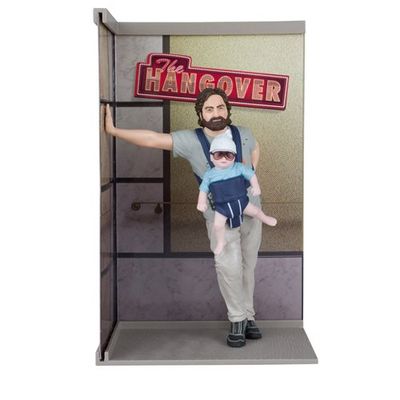 Movie Maniacs WB 100 The Hangover Alan Garner Limited Edition 6-Inch Scale Posed Figure