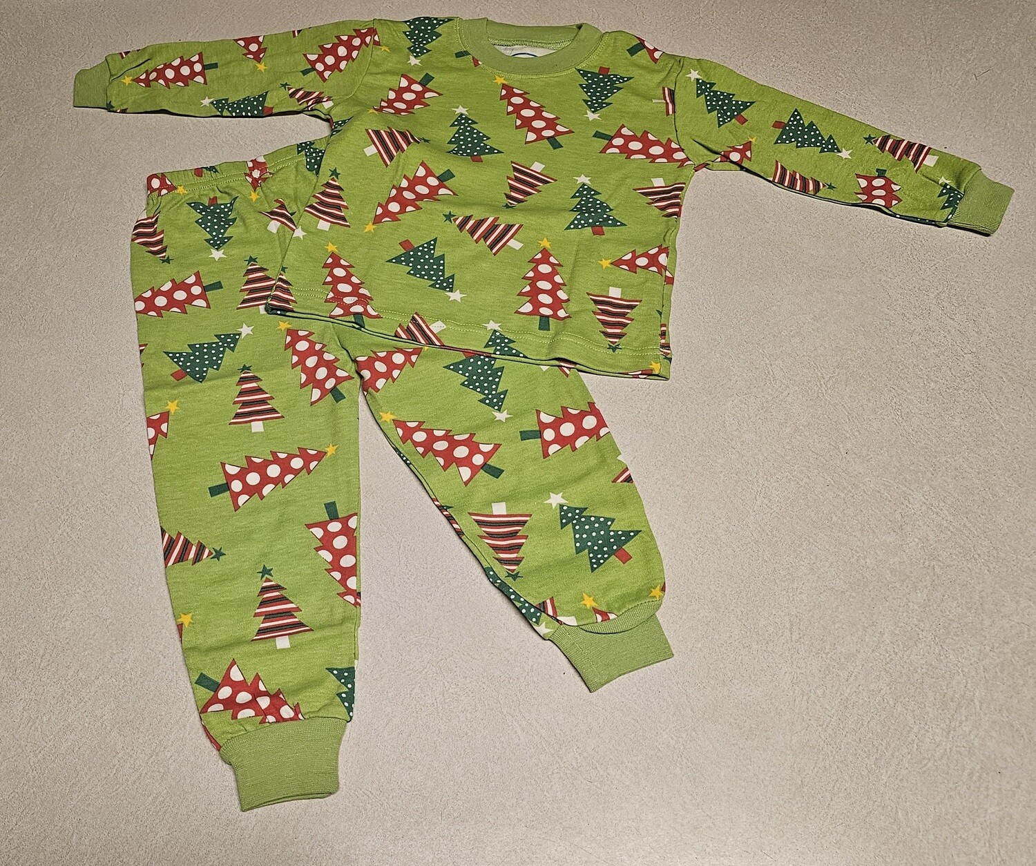 Unisex Long Sleeved Pajamas 
Lime Holiday