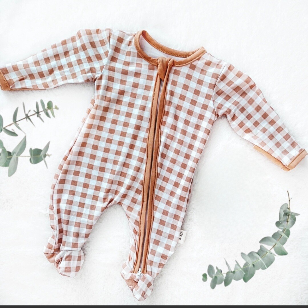 Baby Neutral Printed Bamboo/ 
Tan Checker Zippy