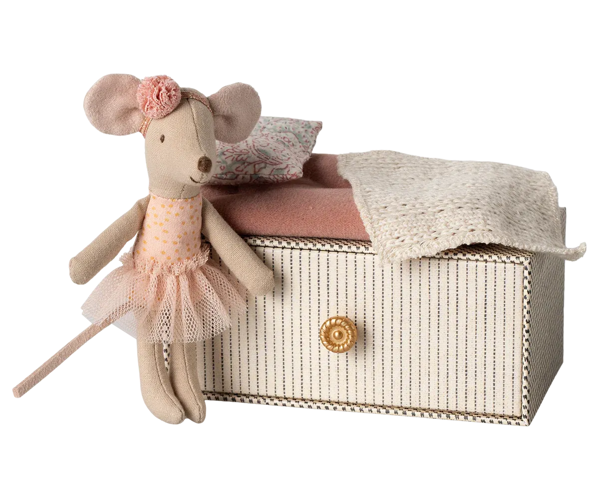Tanzmaus im Tagesbett, Kleine Schwester
