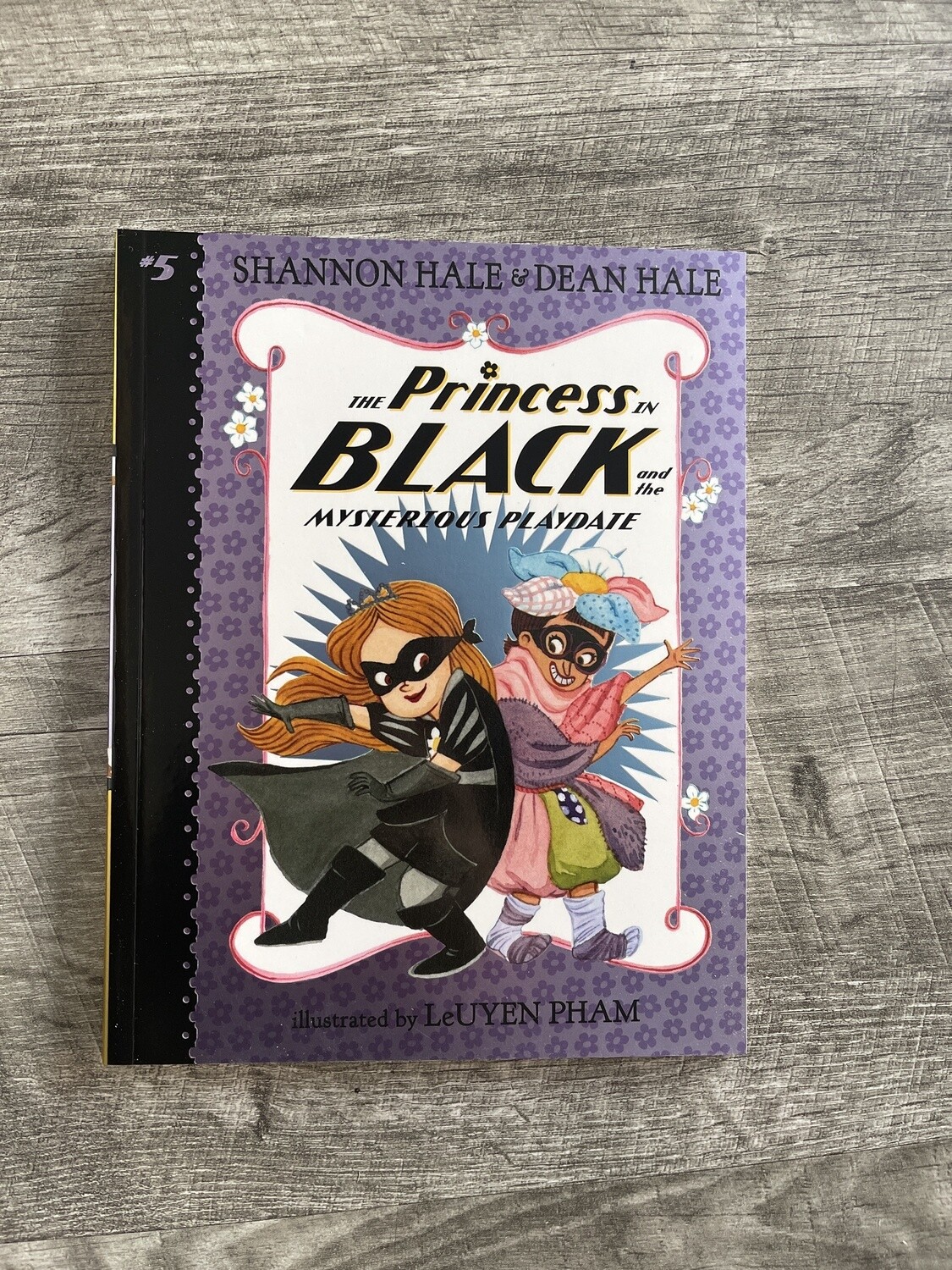 Hale, Shannon-The Princess in Black and the Mysterious Playdate