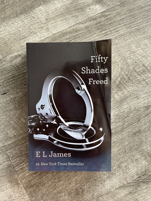 James, E.L.-Fifty Shades Freed
