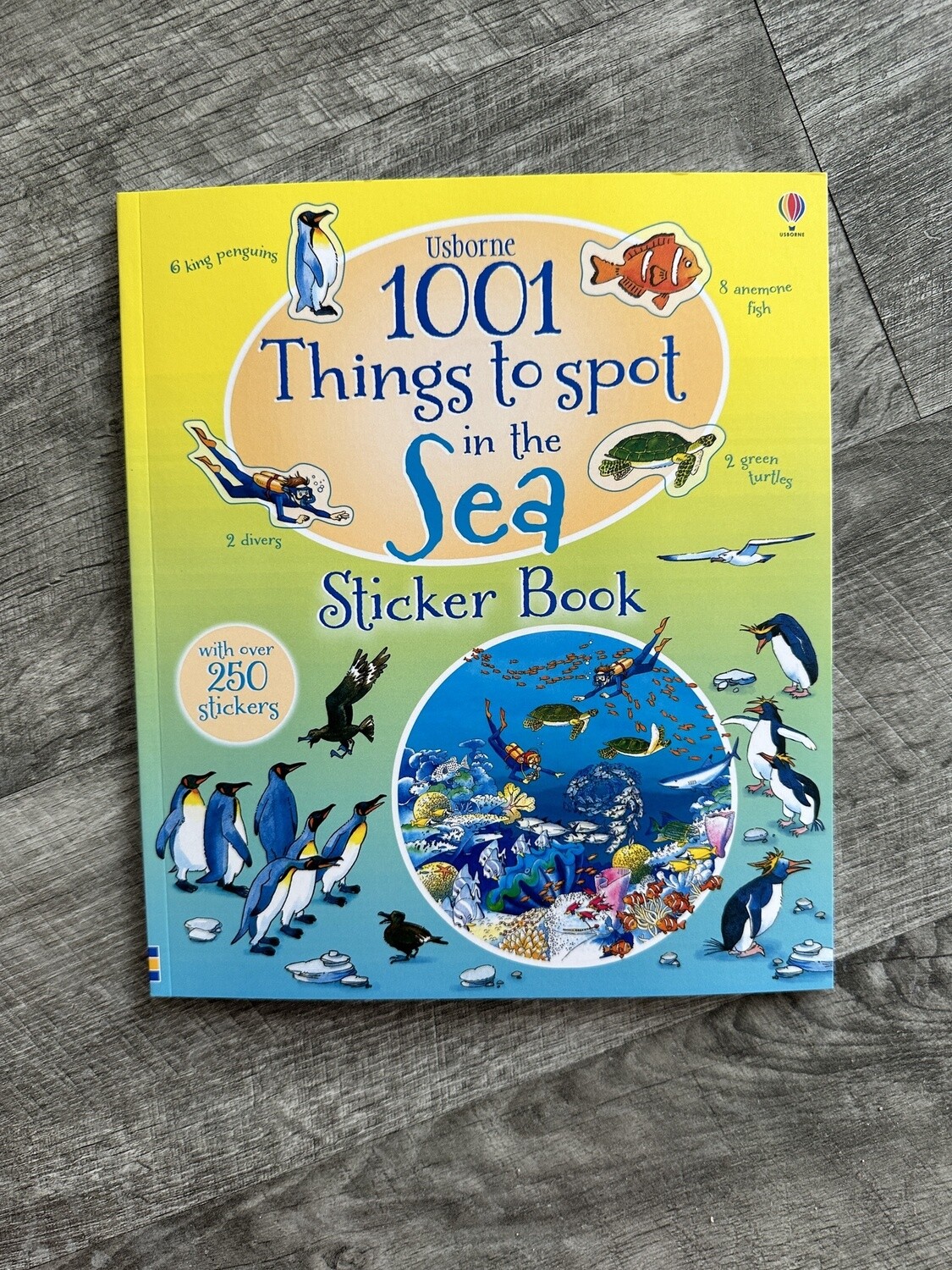 1001 Things to spot in the Sea Sticker Book