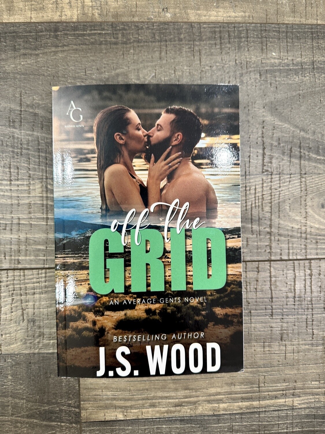 Wood, J.S.-Off the Grid, Book Type: Original
