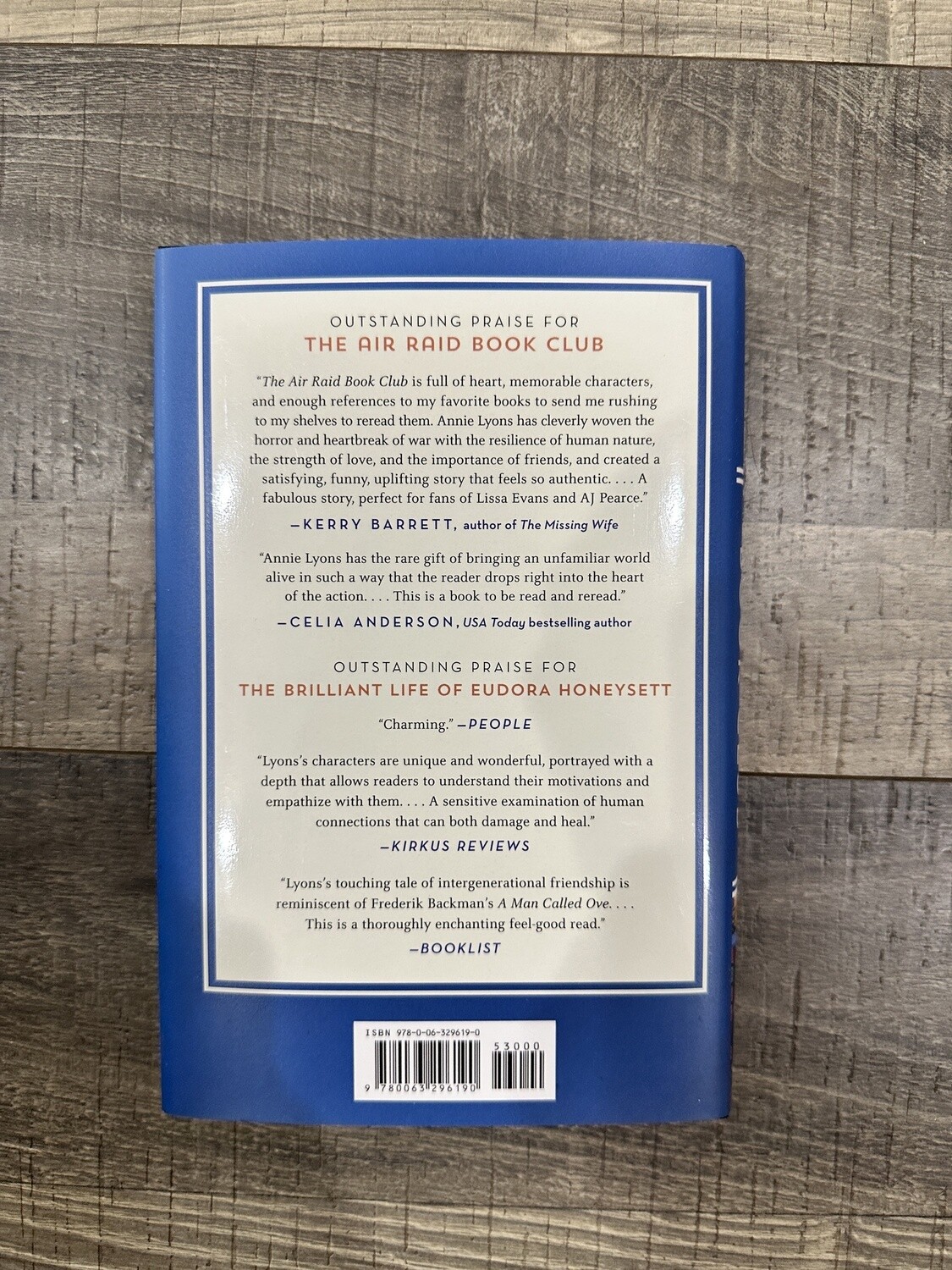 Lyons, Annie-The Air Raid Book Club