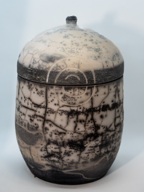 Massive weiße naked Raku-Urne, XXL
