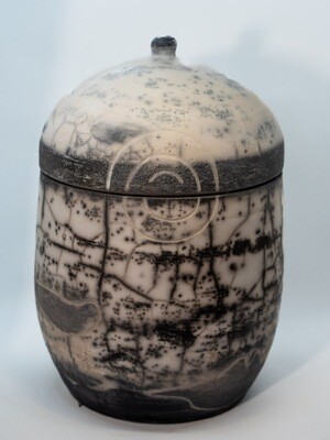 Massive weiße naked Raku-Urne, XXL Massive weiße naked Raku-Urne, XXL