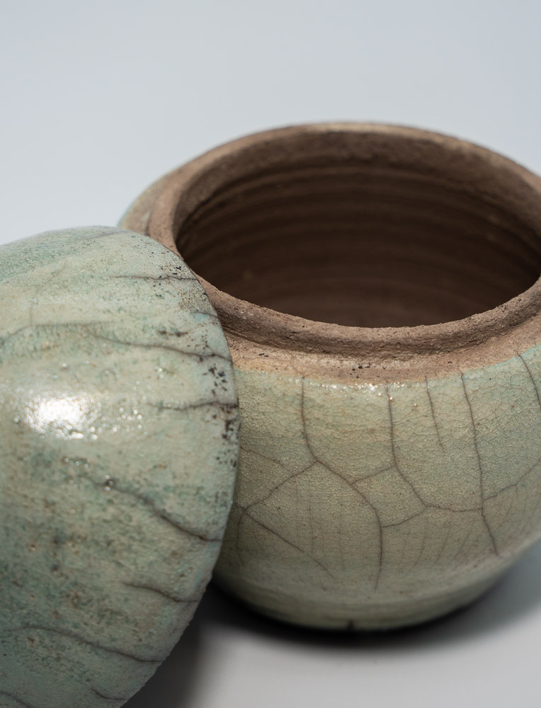 Wasserblaue Raku-Miniurne