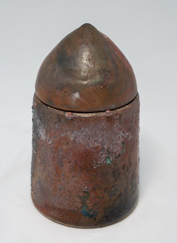 Kupferfarbene Raku-Miniurne