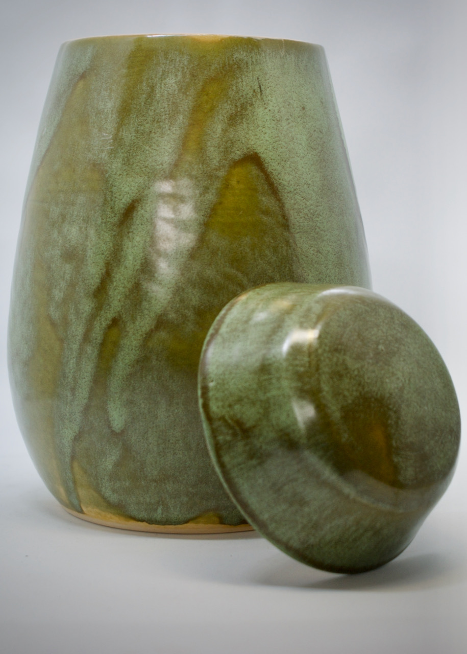 Grün glänzende Urne, L