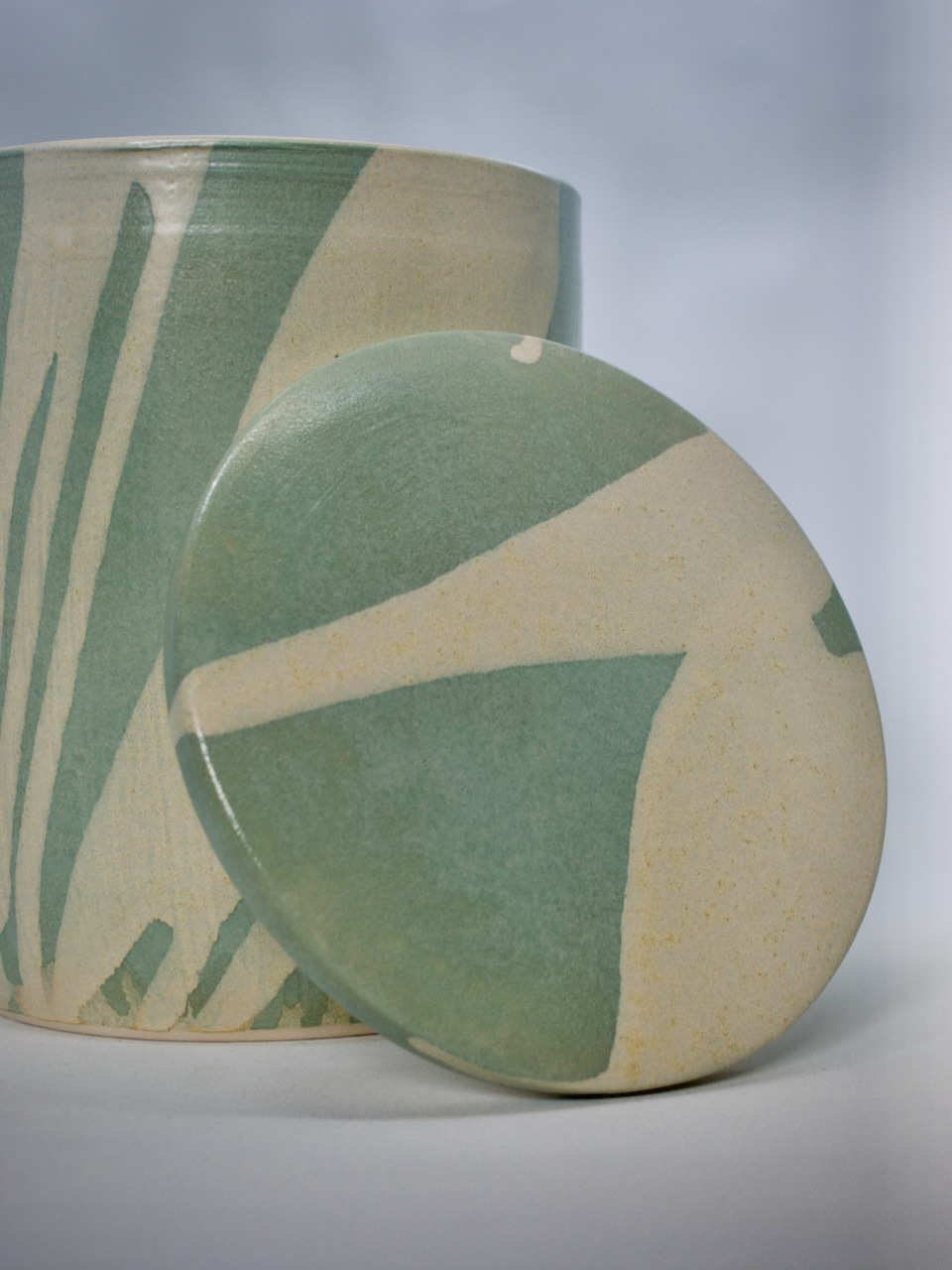 Mint-weiße Urne, XXL