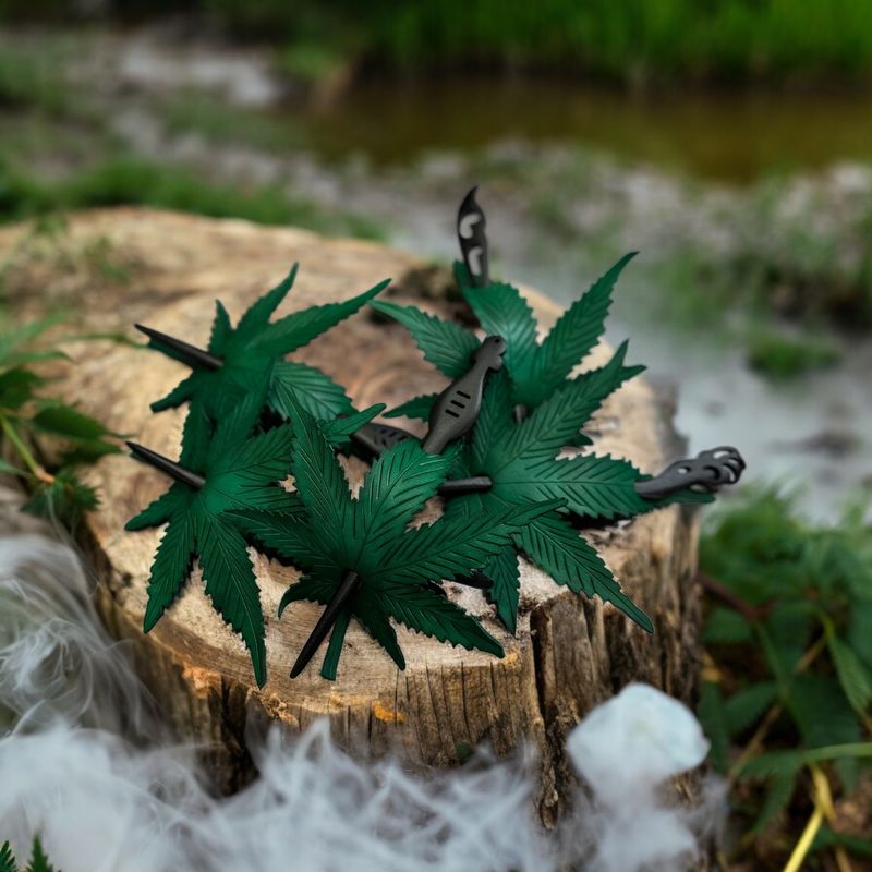 CANNABIS LEAF BARRETTE