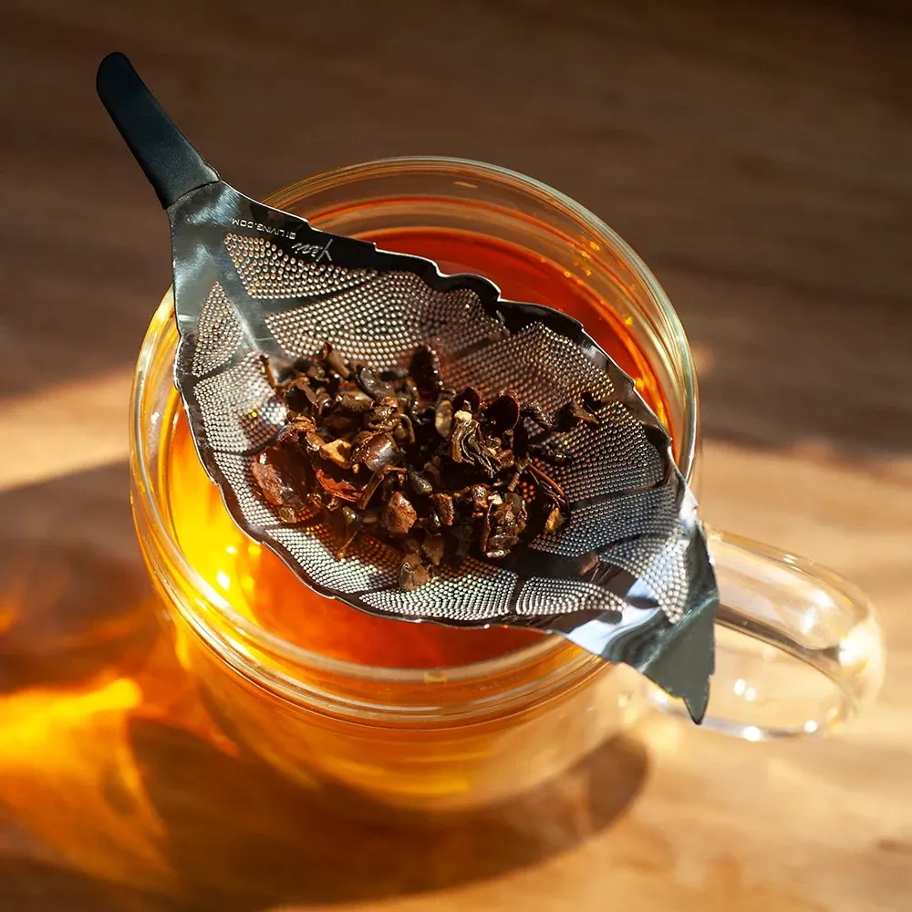01LIV LEAF TEA STRAINER
