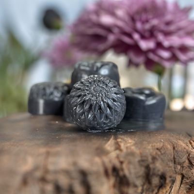 BLACK DAHLIA WAX TART