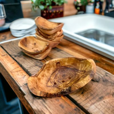 OLIVE WOOD SOAP DISH