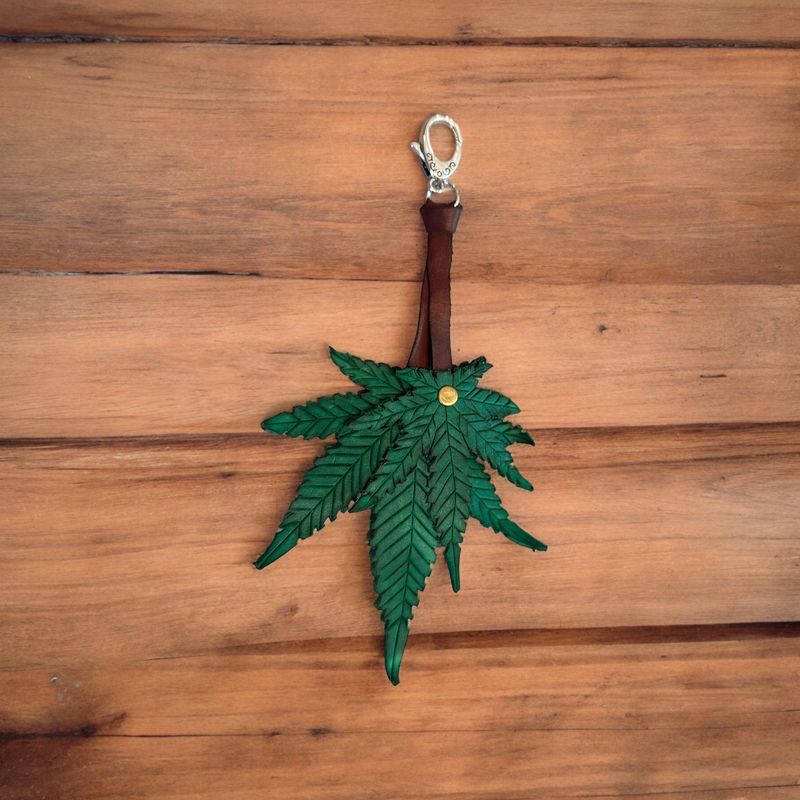 CANNABIS LEAF PURSE CHARM