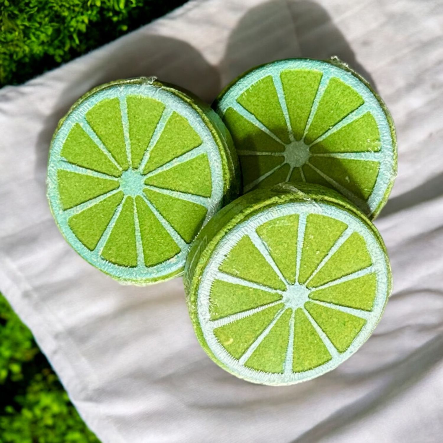 LIME BATH BOMB