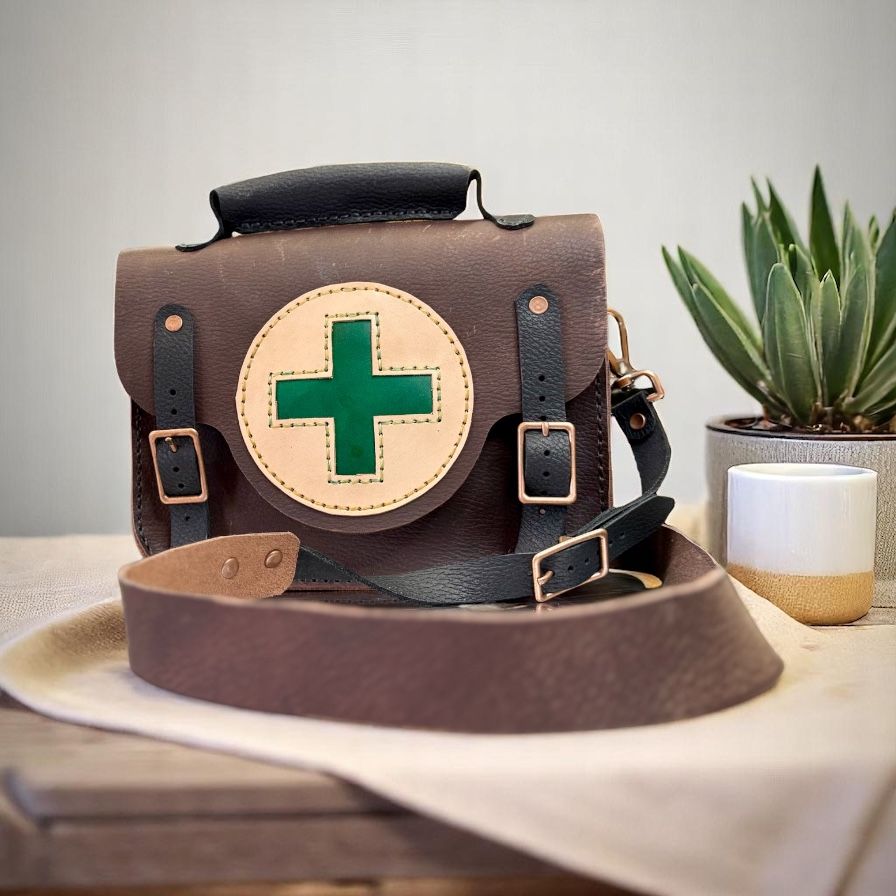RED OR GREEN CROSS SATCHEL