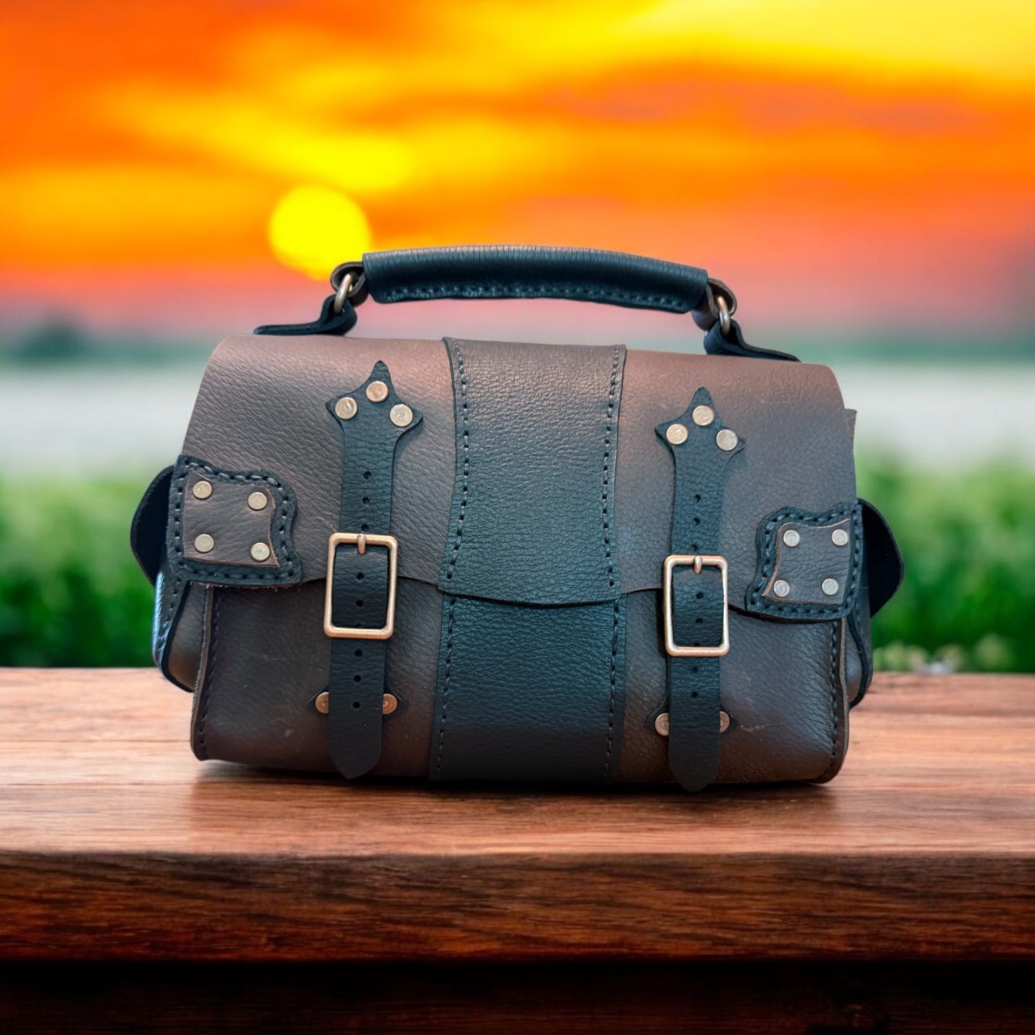 LEATHER BRIEFCASE (SMALL)
