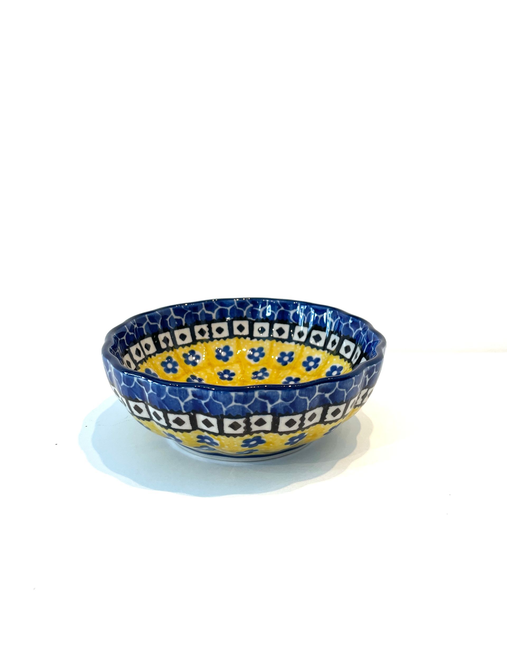 Scalloped Bowl - Shape 23 - 00213