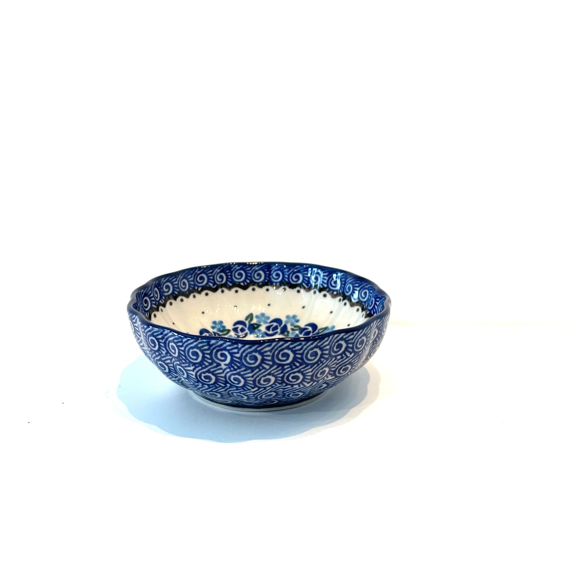 Scalloped Bowl - Shape 23 - 00217