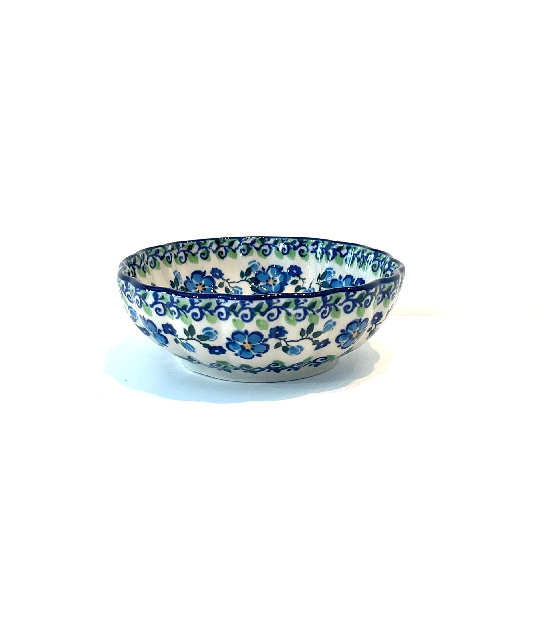 Scalloped Bowl - Shape 23 - 00226