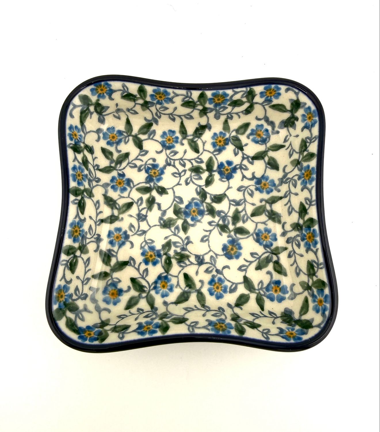 Wavy 4 Wavy 4" Shallow Dish - Shape 630 - 01398