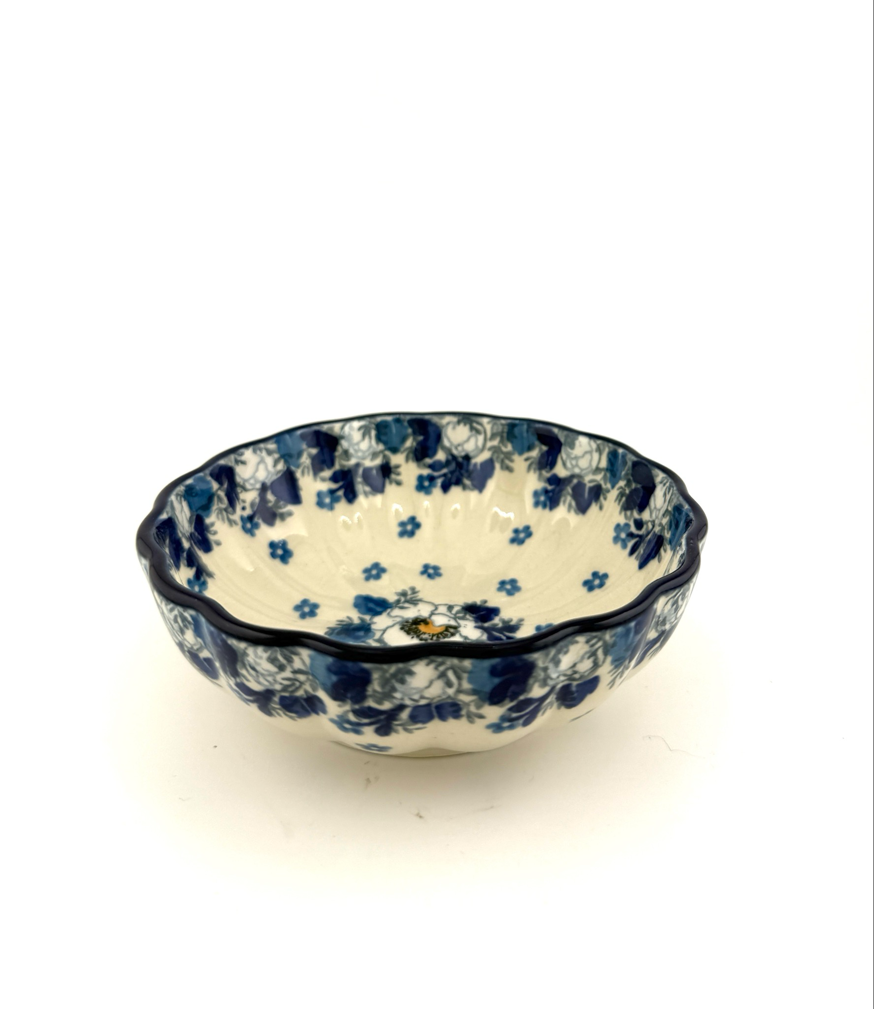 Scalloped Bowl - Shape 23 - 01405