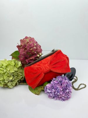 Pochette GAGA style rétro en velours côtelé rouge