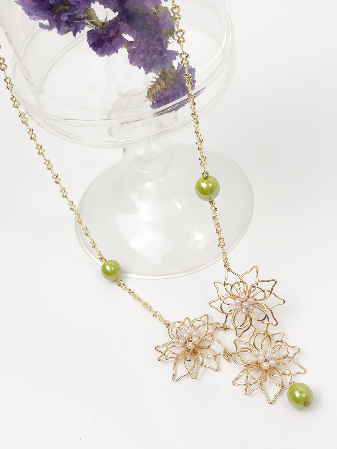 The 3 LOTUS pendant.
