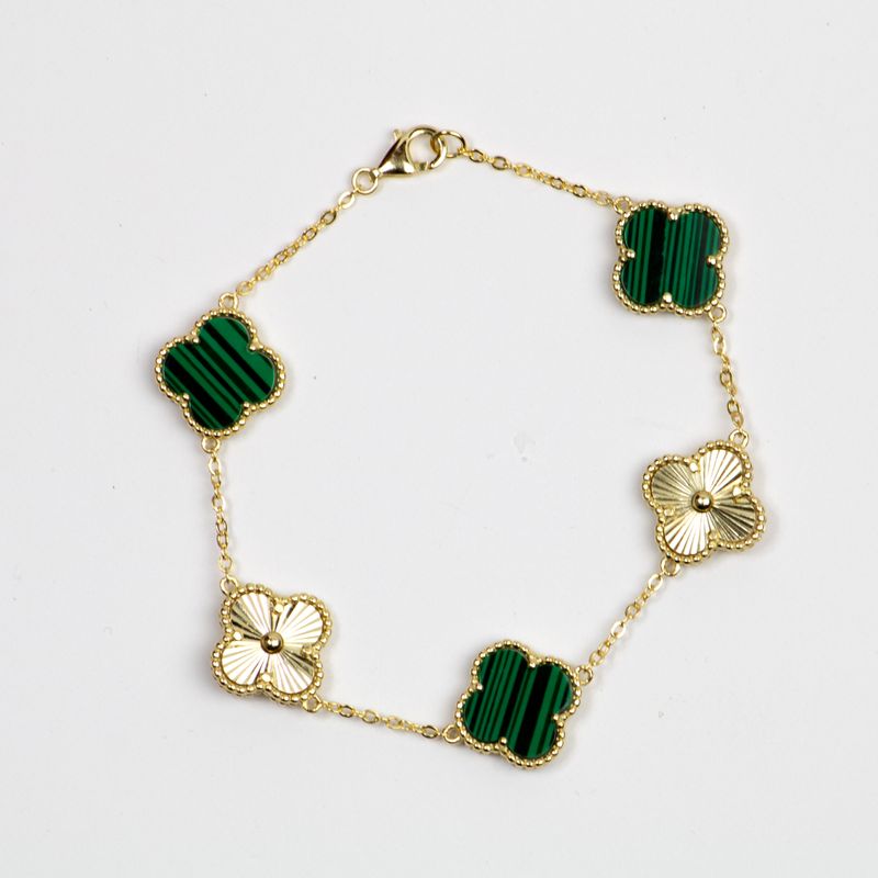 Green clover bracelet