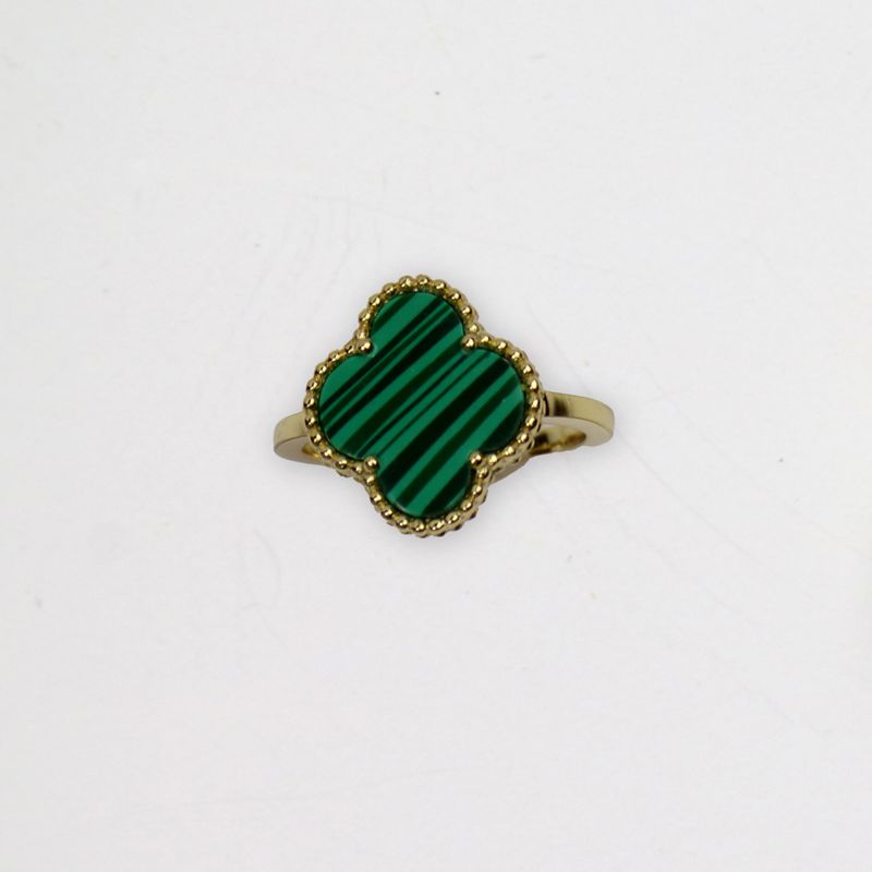 Green clover ring