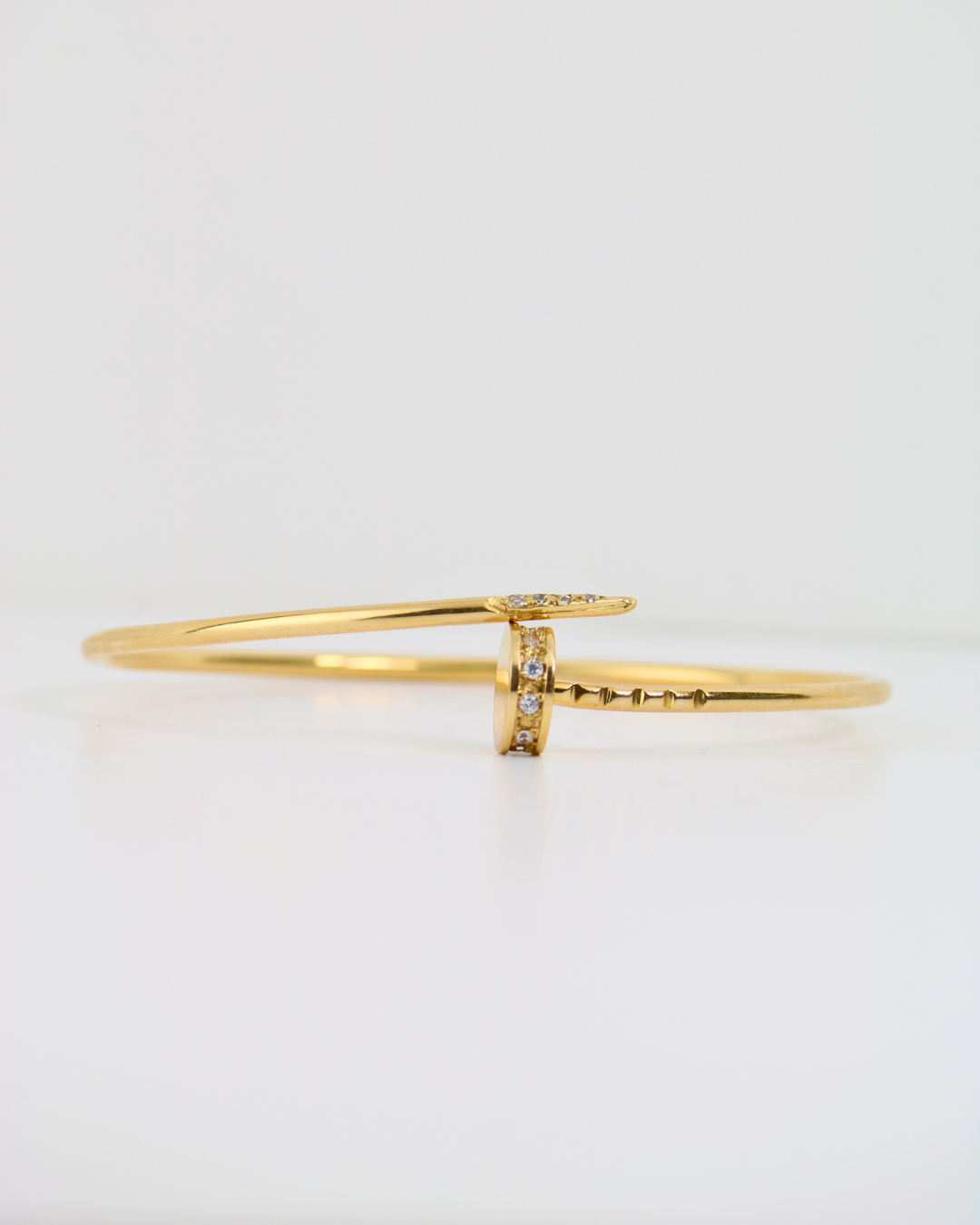 Luxe Nail 14K Bangle